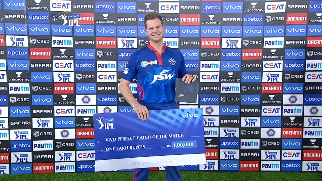 M25: DC vs KKR – VIVO perfect catch of the match – Steve Smith