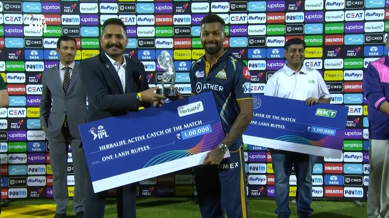 M48: RR vs GT – Herbalife Active Catch of the Match – Hardik Pandya