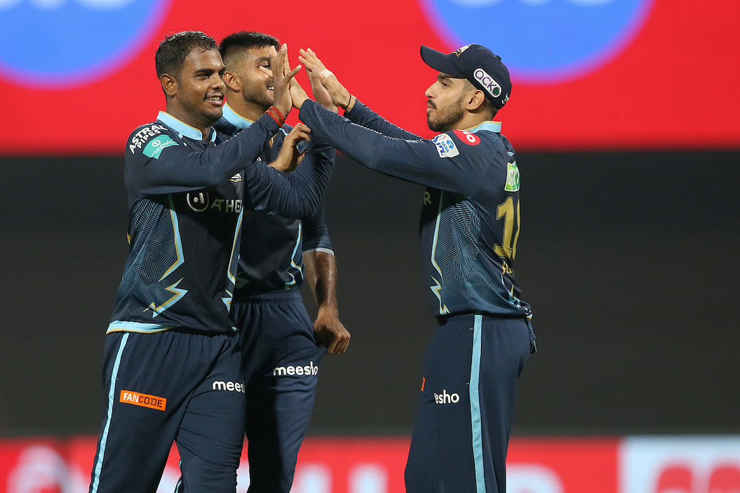 Yash Dayal picks 3/40 on his IPL debut