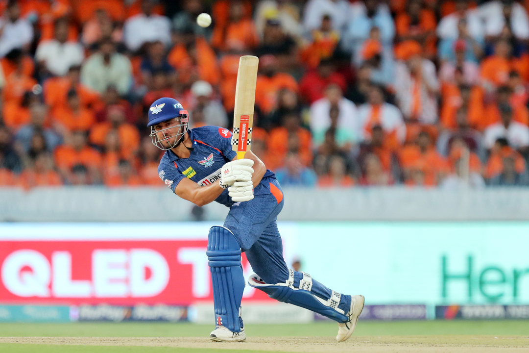 Marcus Stoinis makes an impact with 40(25) background