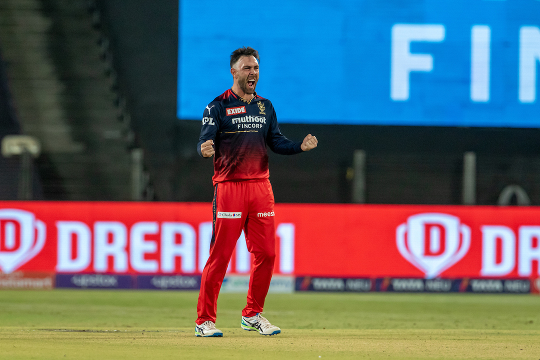 Bowled him: A Maxwell special to castle Rayudu