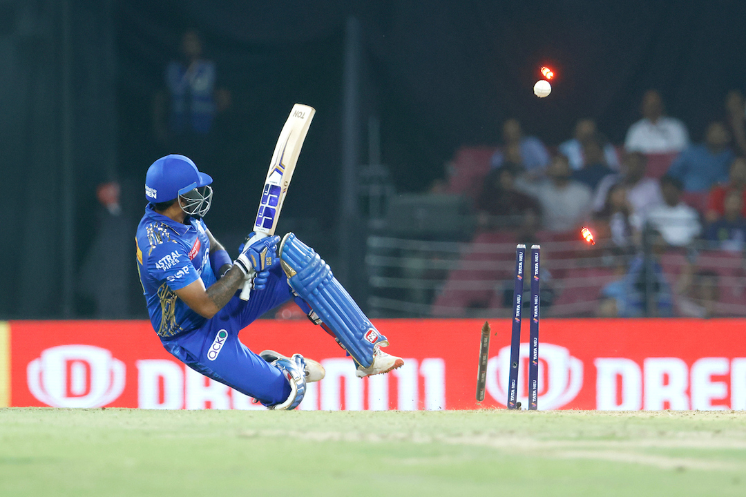 Scoop goes wrong: Suryakumar drags it onto the stumps