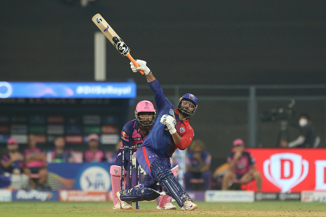 RP vs RP: Rishabh responds to Riyan’s side-arm with SIX