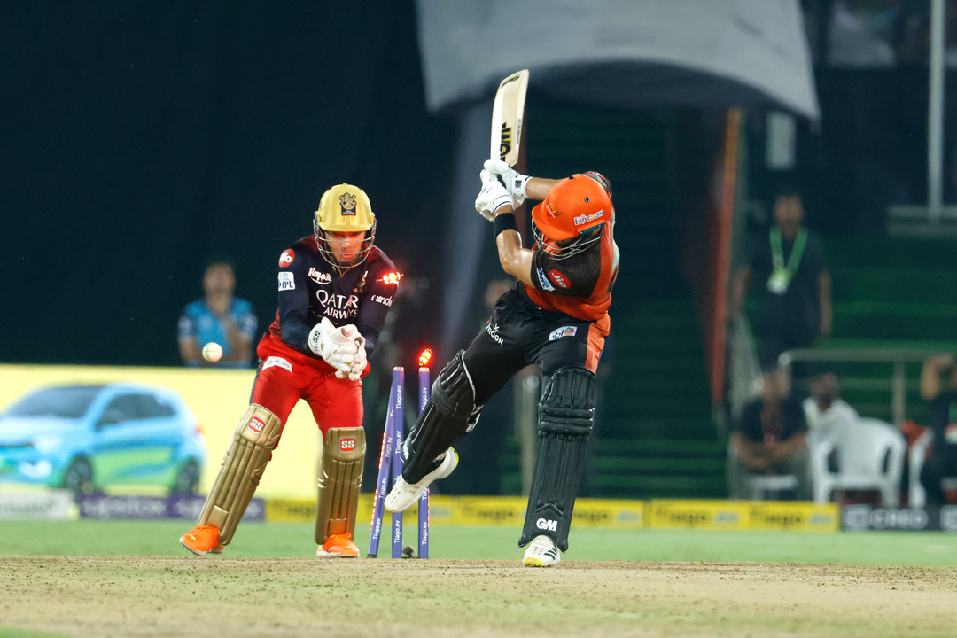Reverse-sweep gone wrong: Shahbaz Ahmed cleans up Markram