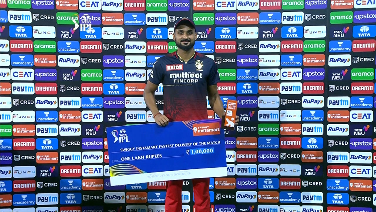 M06: RCB vs KKR – Swiggy Instamart fastest Delivery of the Match – Akash Deep