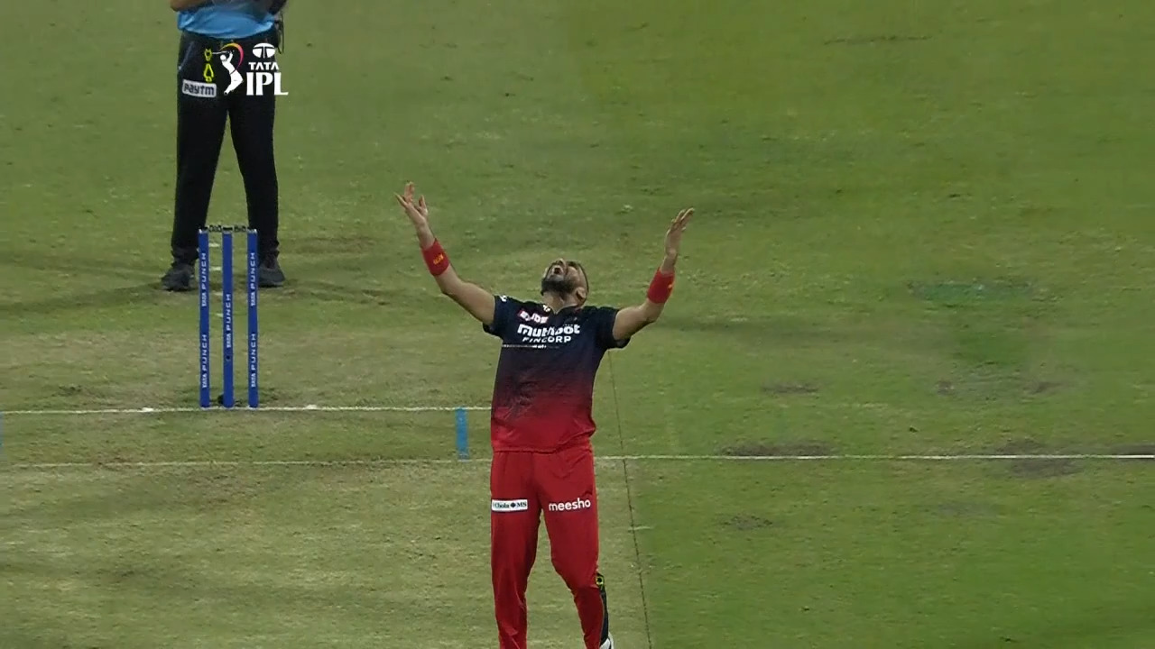 M18: RCB vs MI – Fall of Wickets