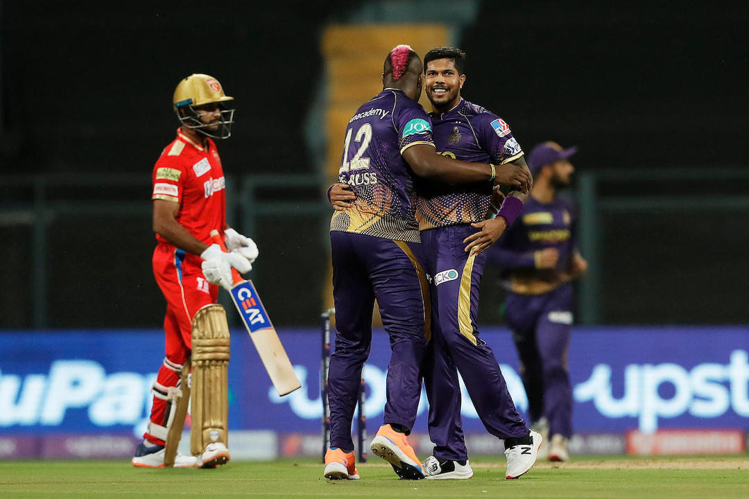 Powerplayer Umesh strikes again in 1st over