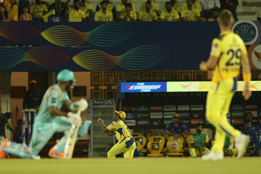 Ambati Rayudu's brilliant backward running catch