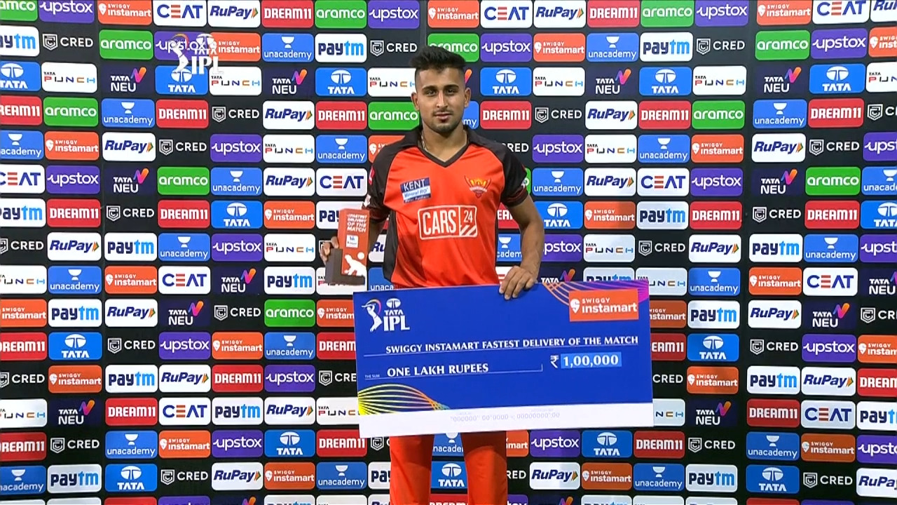 M21: SRH vs GT – Swiggy Instamart fastest Delivery of the Match – Umran Malik background