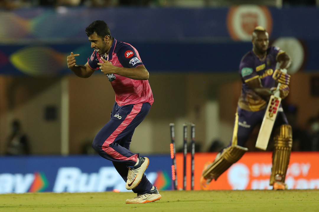 R Ashwin's magic ball gets Dre Russ castled