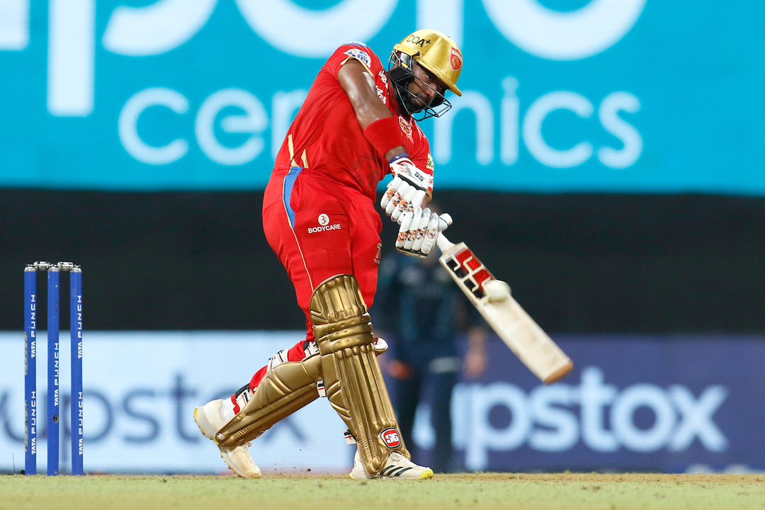 Rajapaksa's quick-fire 40(28)
