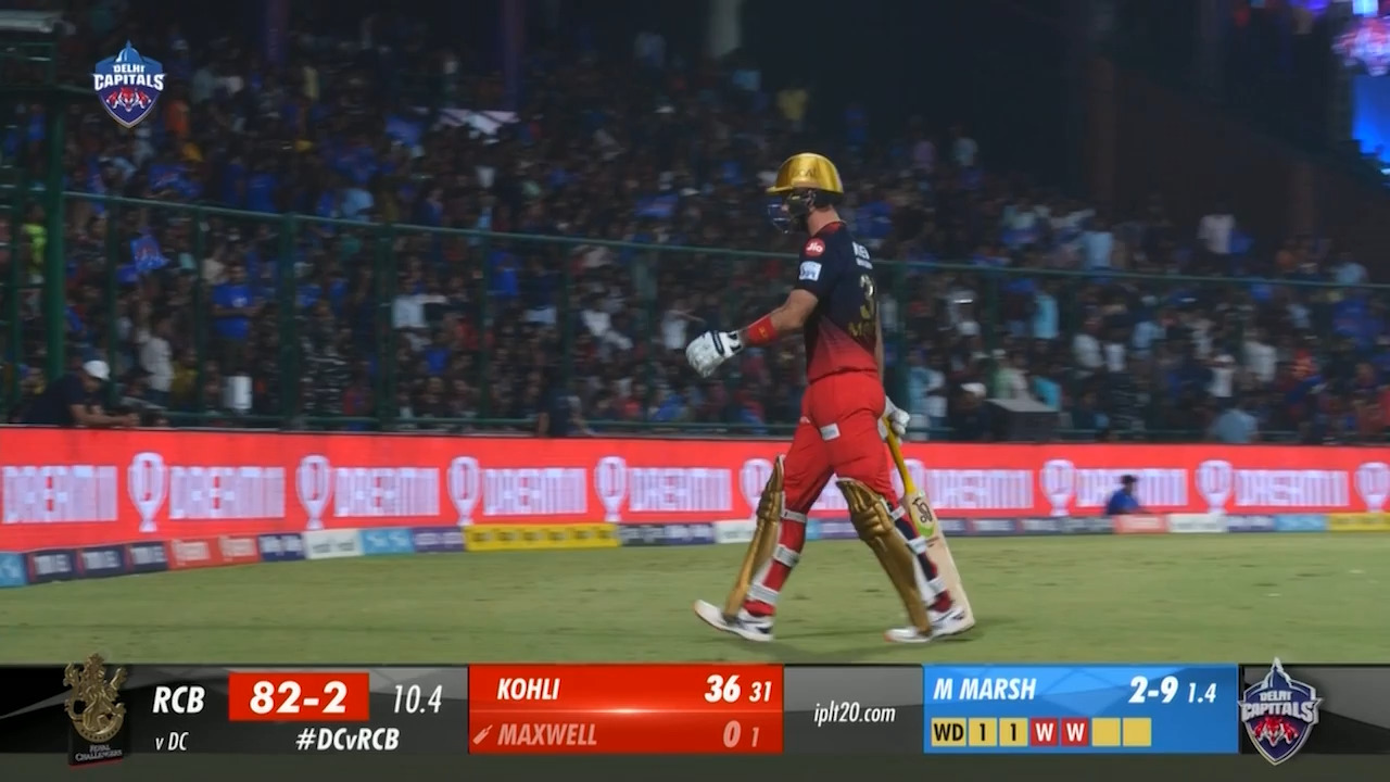 M50: DC vs RCB – Glenn Maxwell Wicket