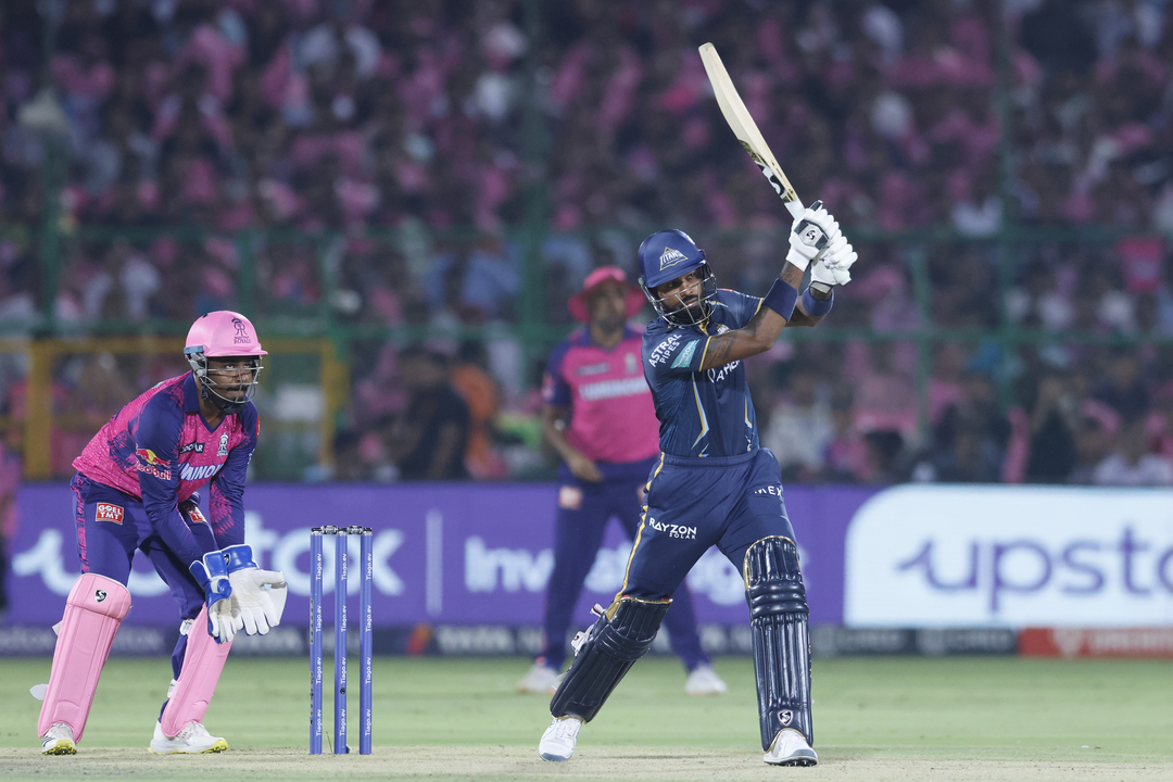 6,4,6,6: Captain Hardik sends Zampa packing
