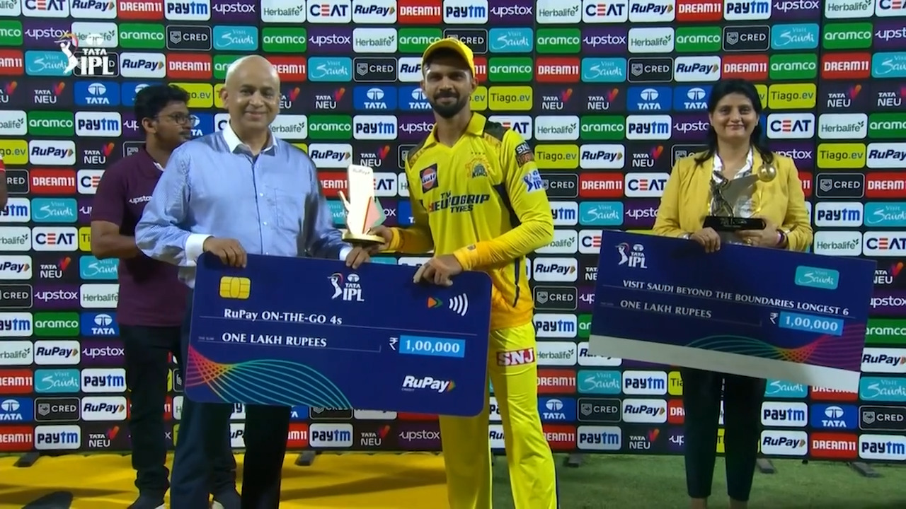 M55: CSK vs DC – RuPay On-The-Go 4s of the Match – Ruturaj Gaikwad background