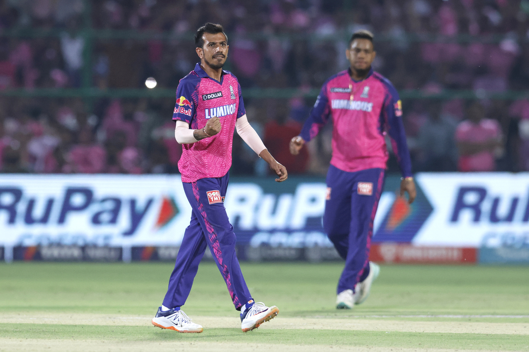 Swing and a miss! Chahal gets Shubman Gill background
