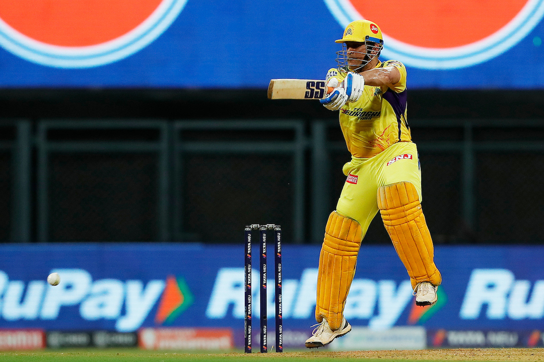 Amidst collapse, Captain MS Dhoni hits belligerent 36* (33)