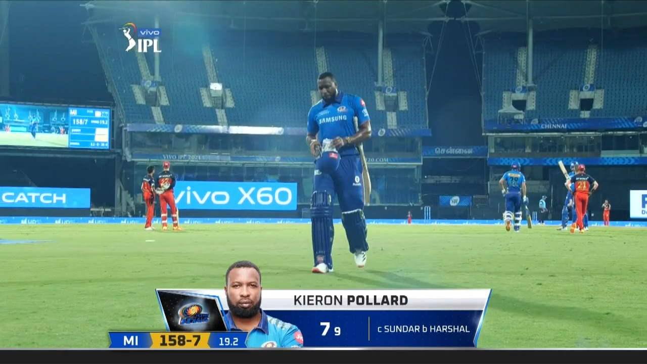 M01: MI vs RCB – Kieron Pollard Wicket