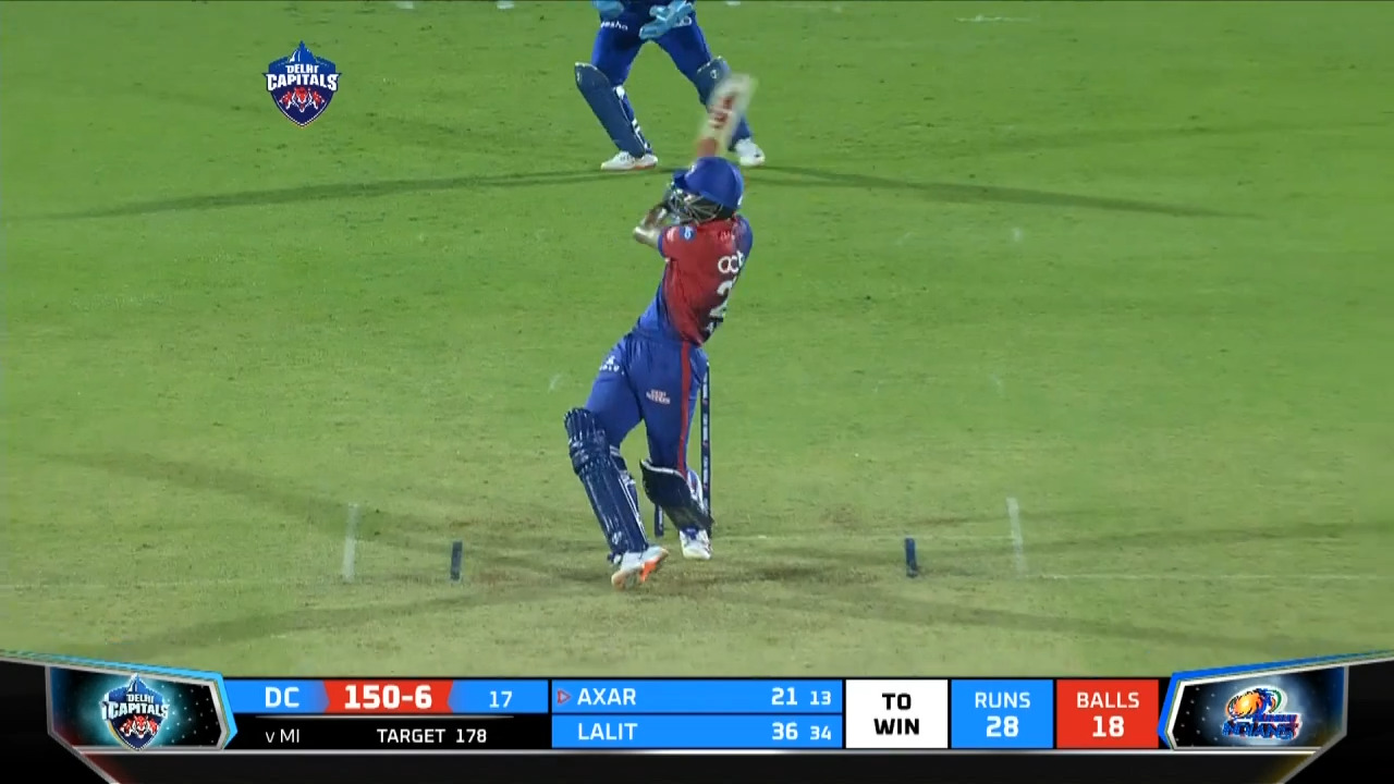 M02: DC vs MI – Axar Patel Six