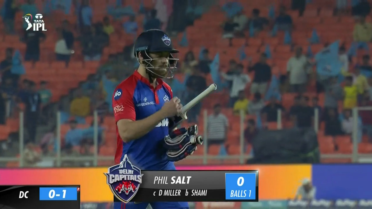 M44: GT vs DC – Phil Salt Wicket