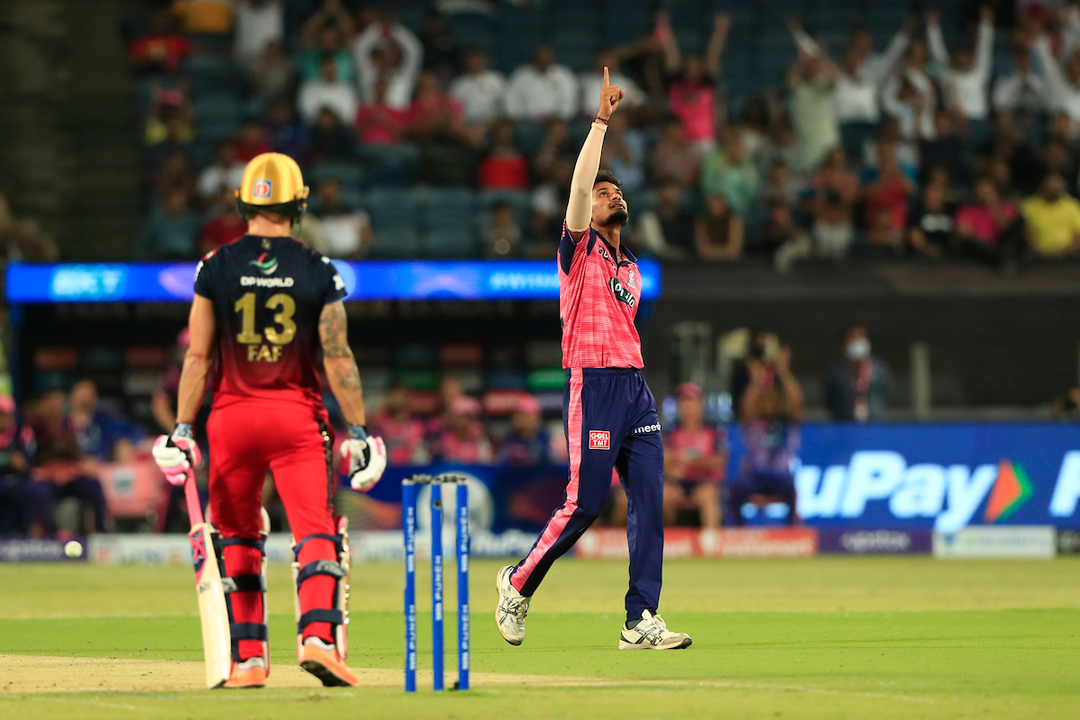 Faf & Maxwell OUT: Kuldeep Sen rocks RCB