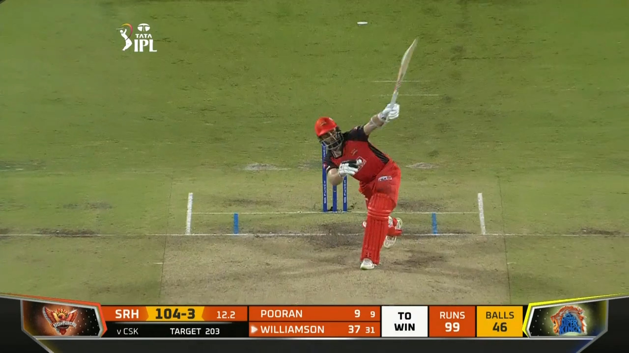 M46: SRH vs CSK – Kane Williamson Six