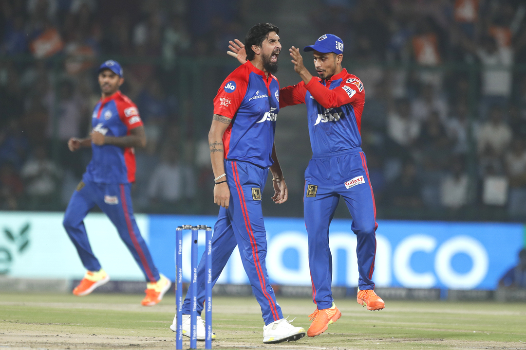 6 & OUT: Ishant Sharma bounces back to dismiss Dhawan background