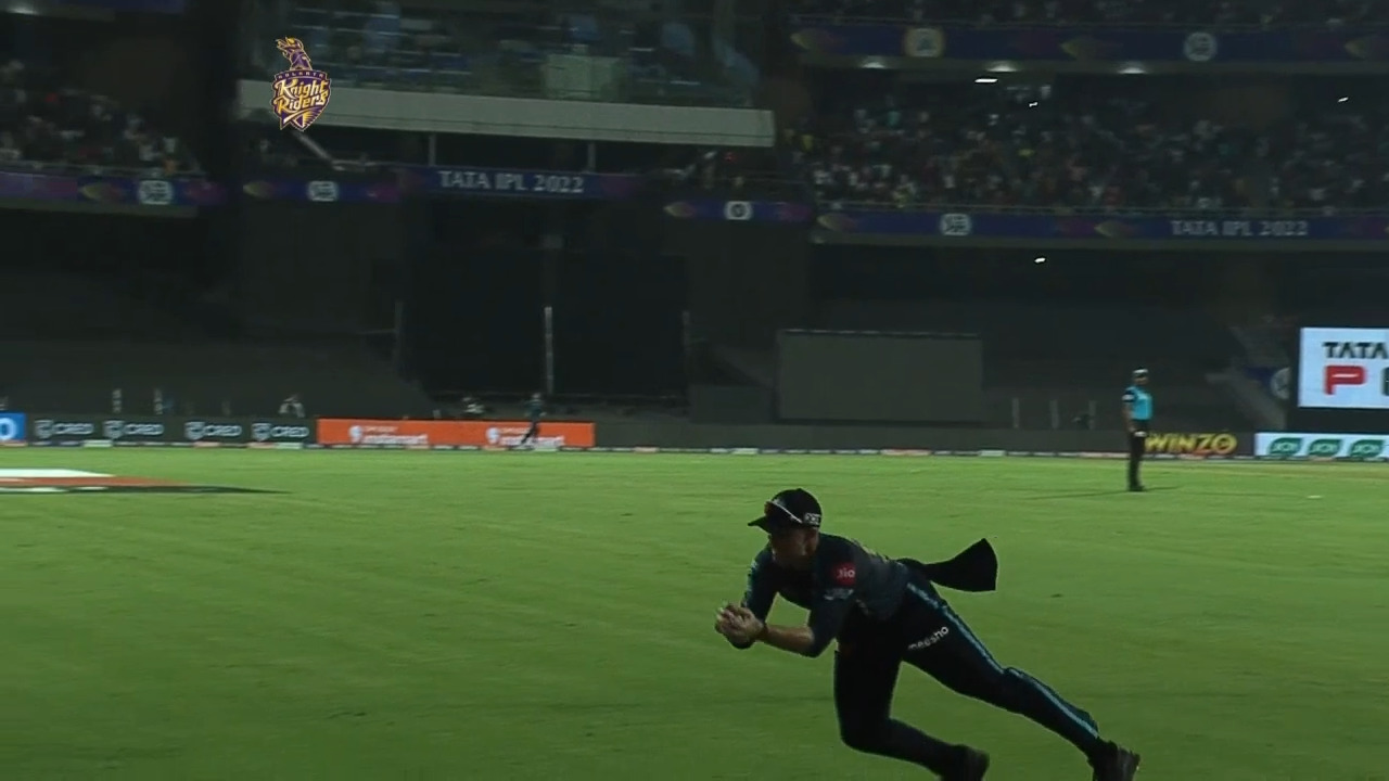 Lockie Ferguson's game-changing catch to get DangeRuss OUT