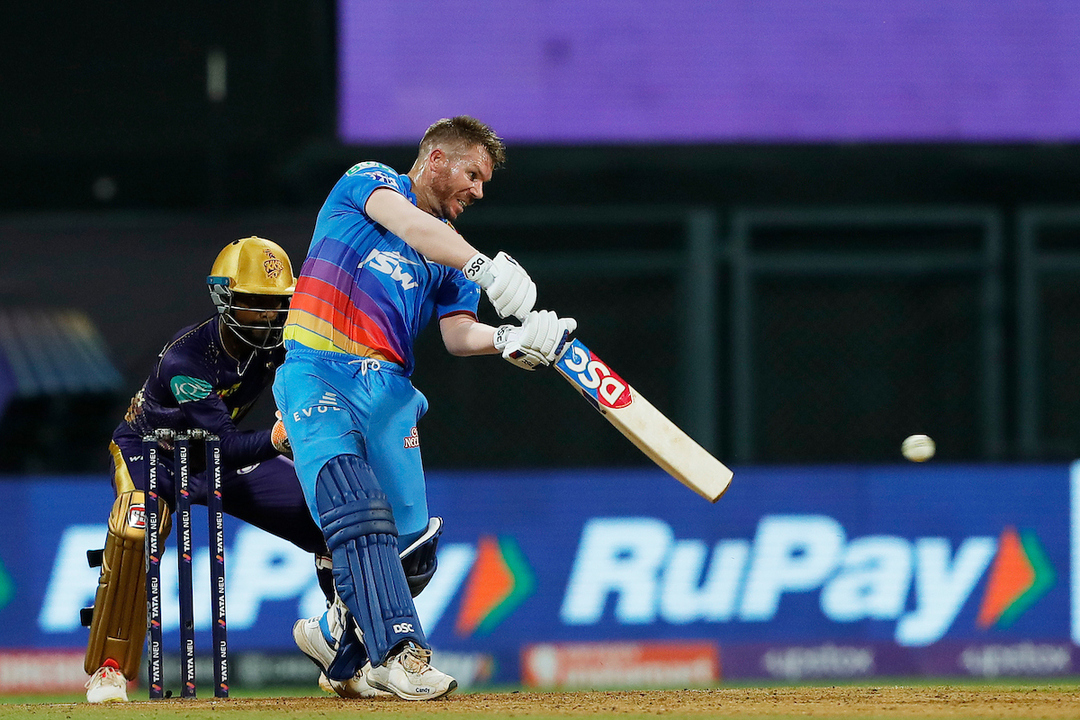 Warner keeps DC in hunt with attacking 42 (26)