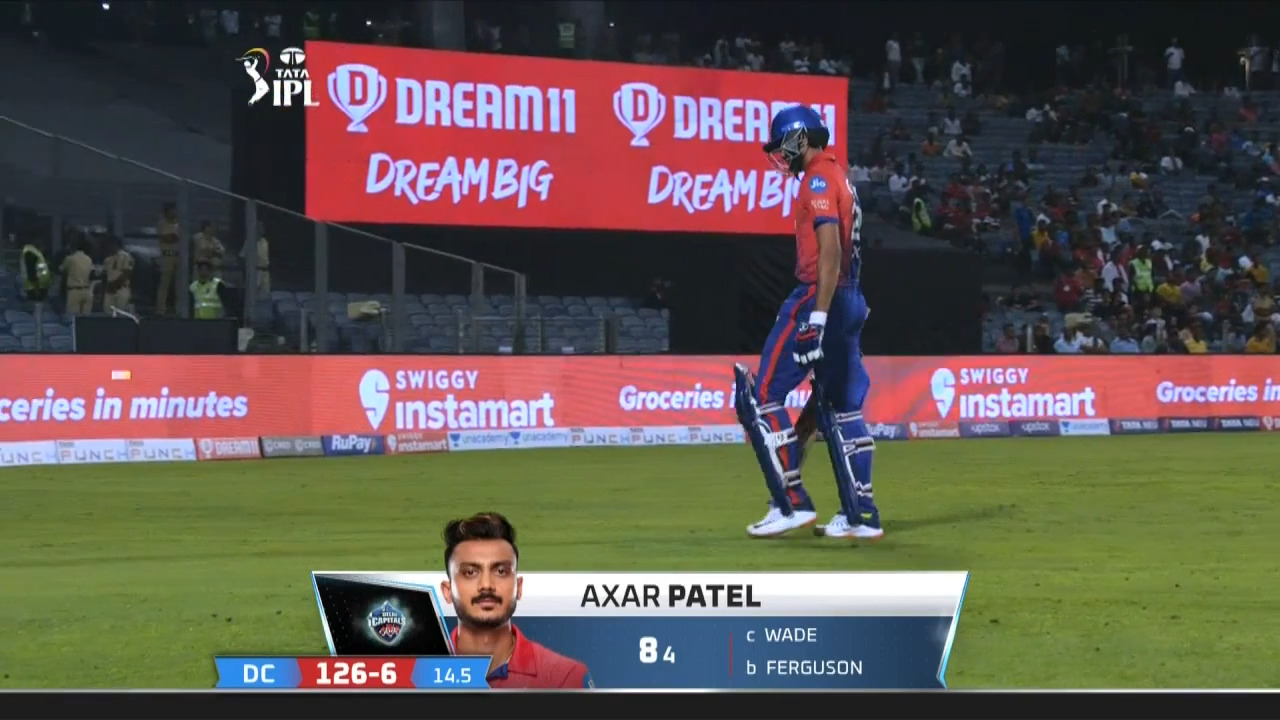 M10: GT vs DC – Axar Patel Wicket