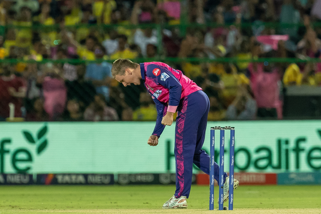 Adam Zampa keeps things tight with a three-wicket haul