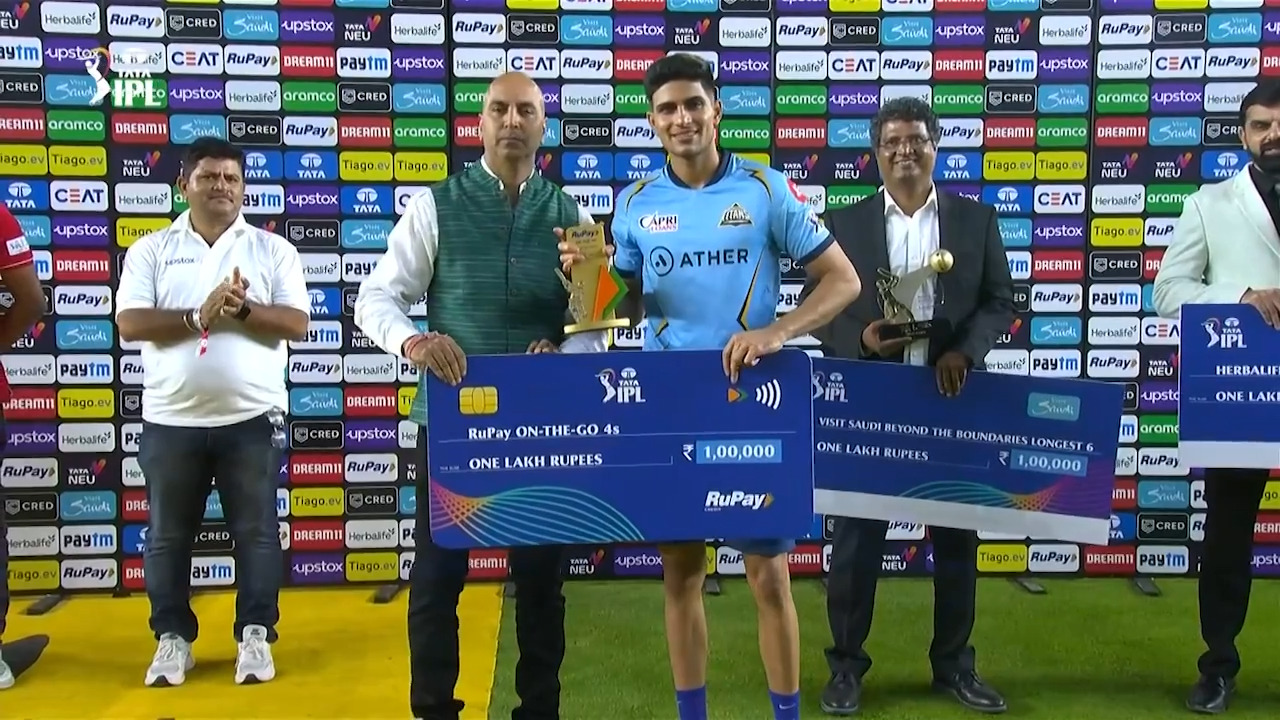 M35: GT vs MI – RuPay On-The-Go 4s of the Match – Shubman Gill background
