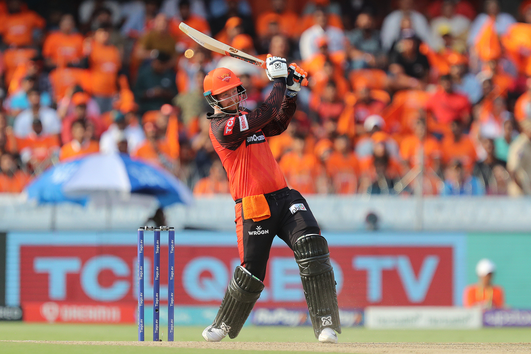 Klaasen provides impetus with attacking 47(29)