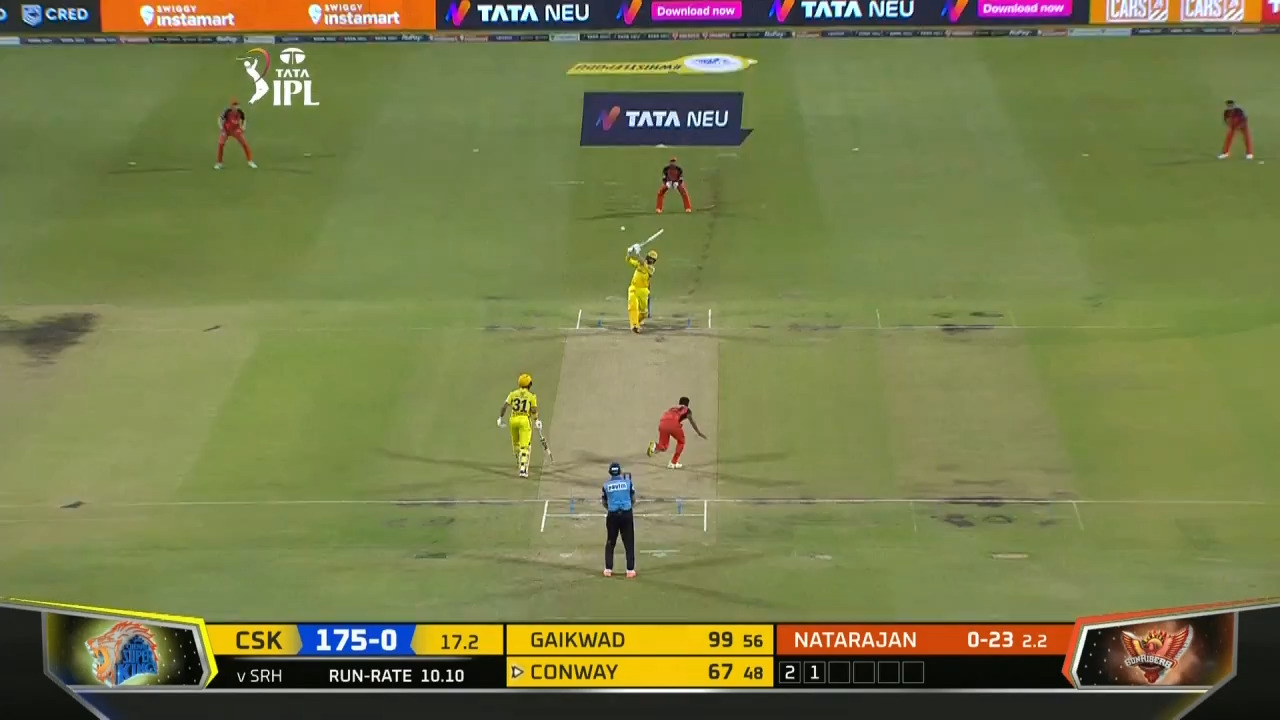 M46: SRH vs CSK – Devon Conway Six background