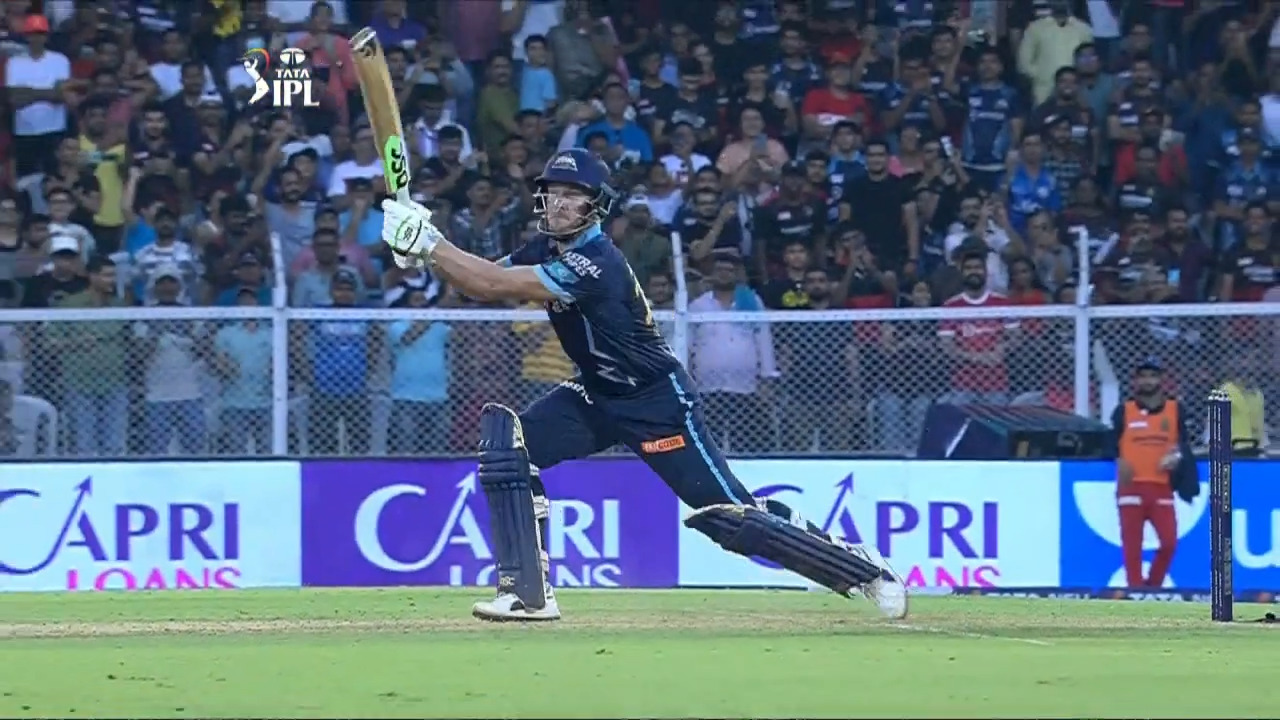 M43: GT vs RCB – Amazing Moments background