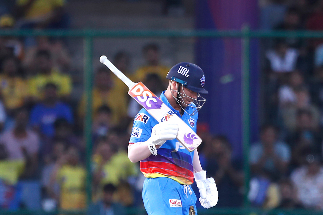 Brave Warner fights a lone battle with 86(58) background
