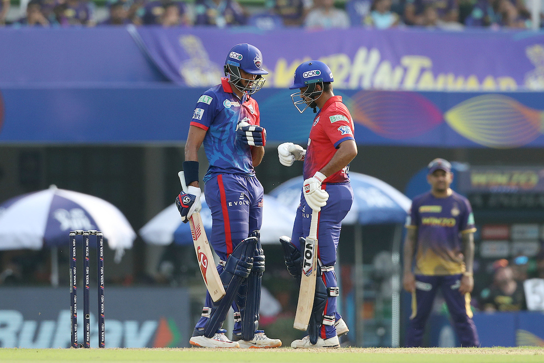 6, 6, 6: Shardul-Axar go after Umesh background