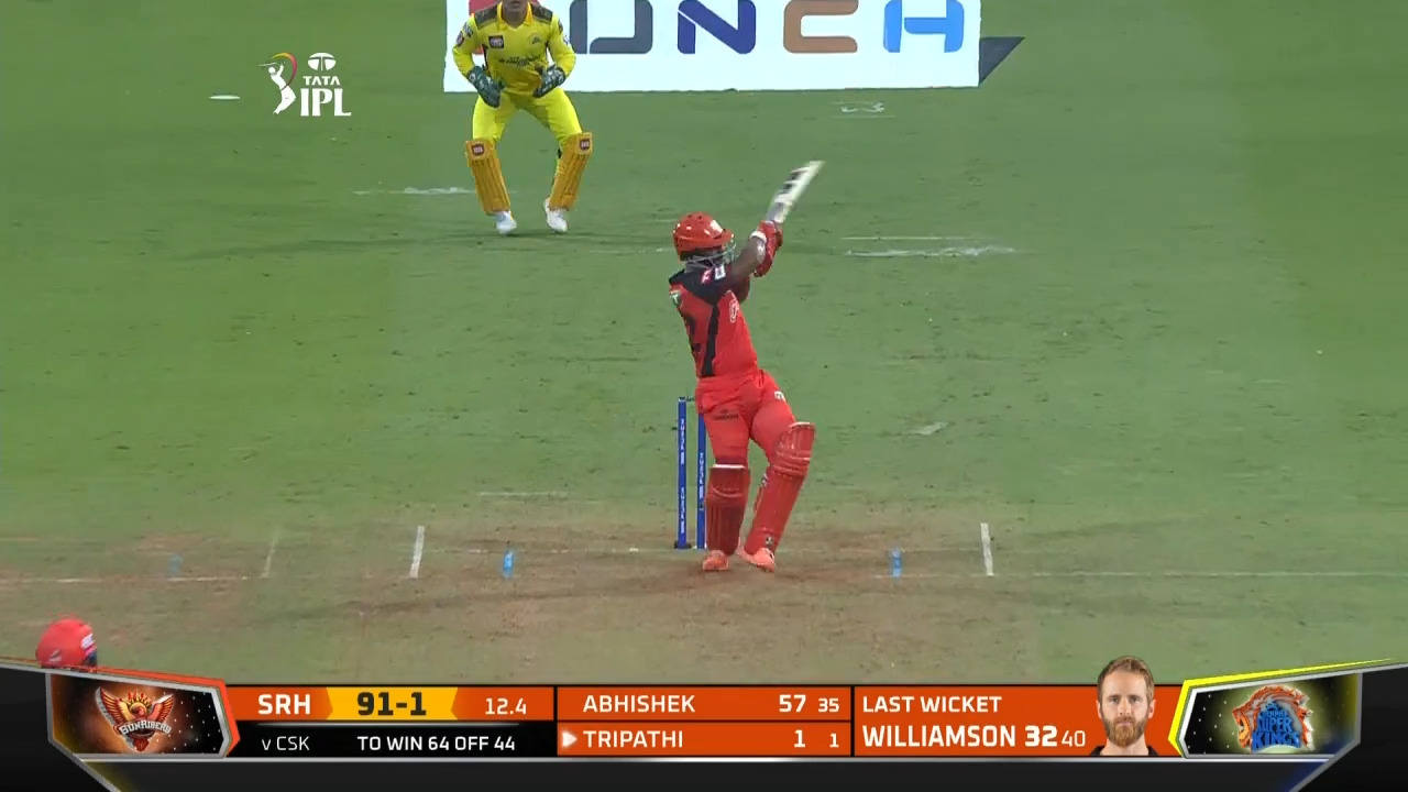 M17: CSK vs SRH – Rahul Tripathi Six