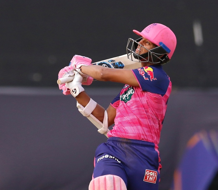 4, 6, 4 - Jaiswal returns with a bang