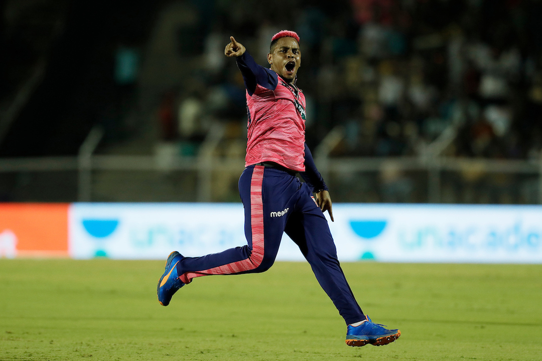Bullseye: Shimron Hetmyer's direct-hit sends Sunil Narine packing