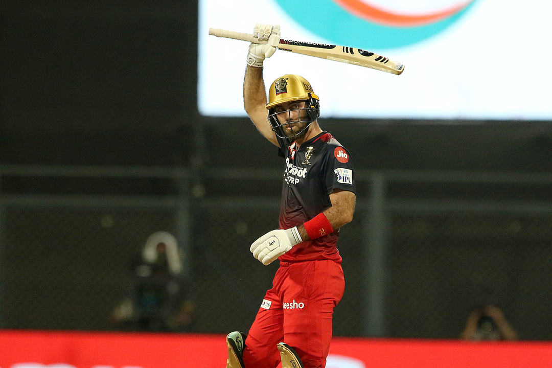 Maxwell steadies RCB with aggressive 55 (34) background