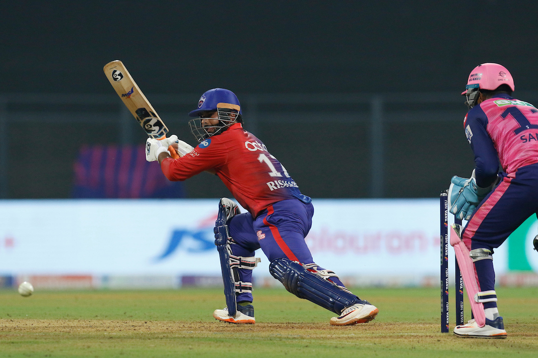 Captain Rishabh Pant's brisk 44 (24)