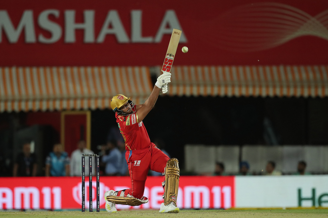 Shahrukh Khan bludgeons 41*(23) to provide late surge