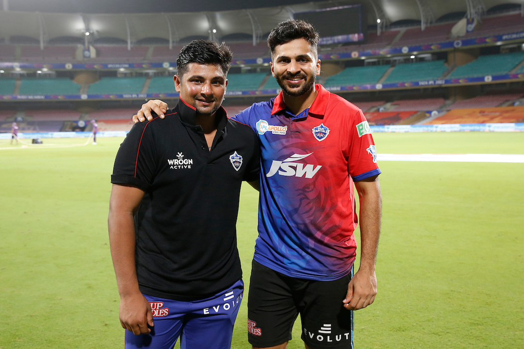 'Selfless' Shardul in conversation with enterprising Sarfaraz