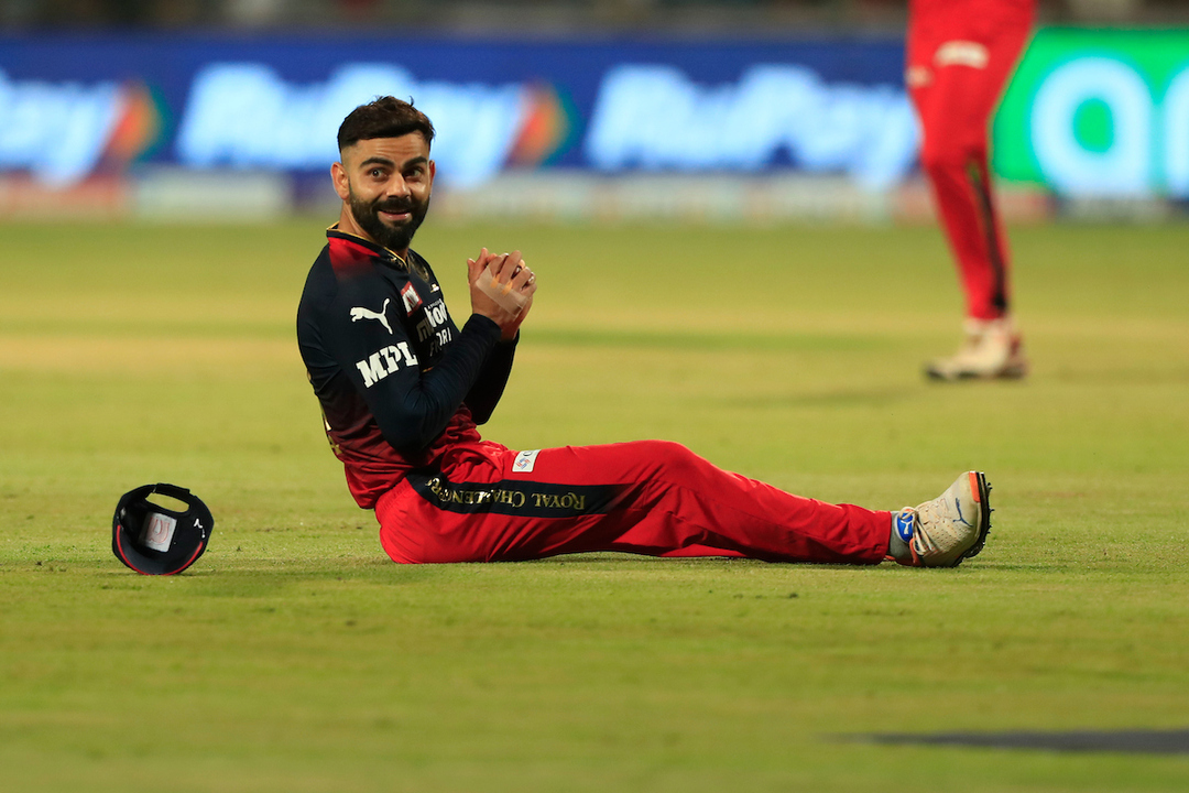 Cool and calm Virat Kohli catches a skier