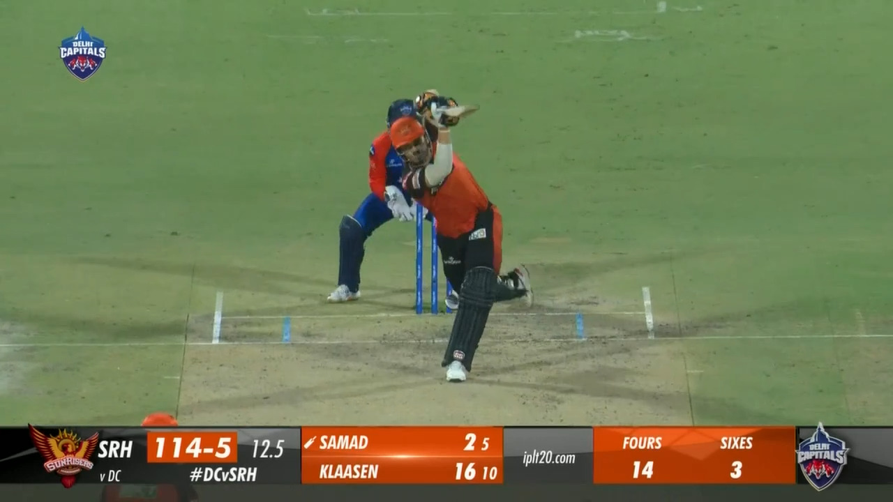 M40: DC vs SRH – Abdul Samad Six background