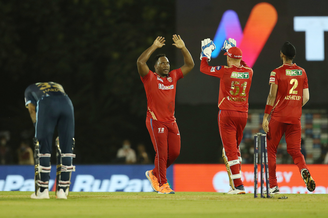 Big moment - Bairstow runs out Hardik Pandya background