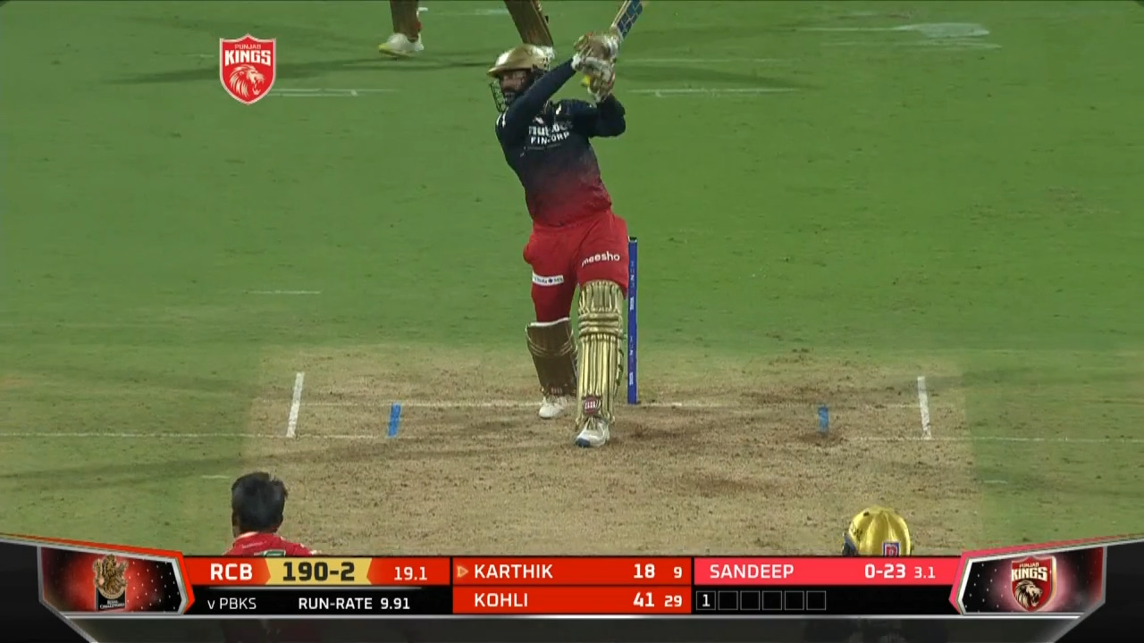 M03: PBKS vs RCB – Dinesh Karthik Six background