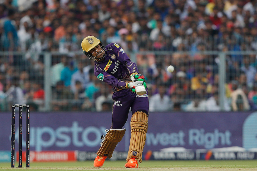 6 & 6: Gurbaz swings a couple over the leg side background