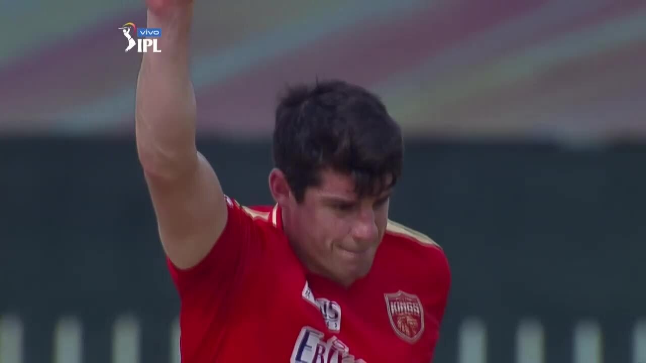 Moises Henriques' twin strikes in one over