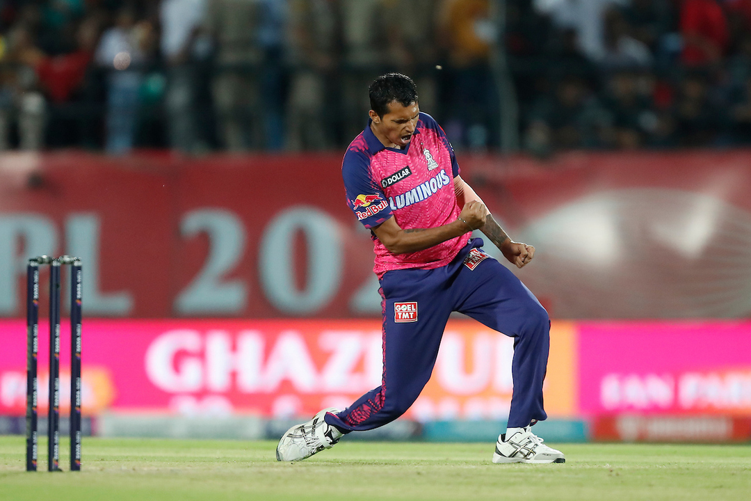 4, 6, 4, OUT: Saini wins the see-saw battle with Jitesh background